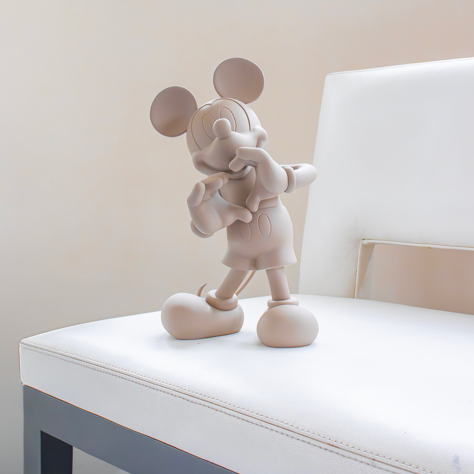 Leblon Delienne Mickey with Love par Kelly Hoppen taupe h.30 cm