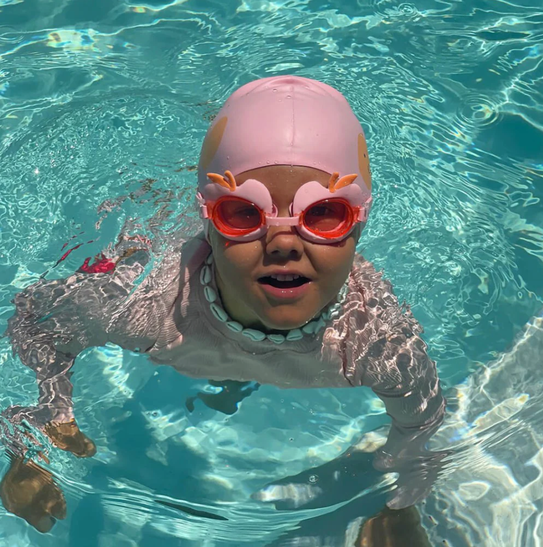 Sunnylife Bonnet de bain enfant - Cotton candy cherry