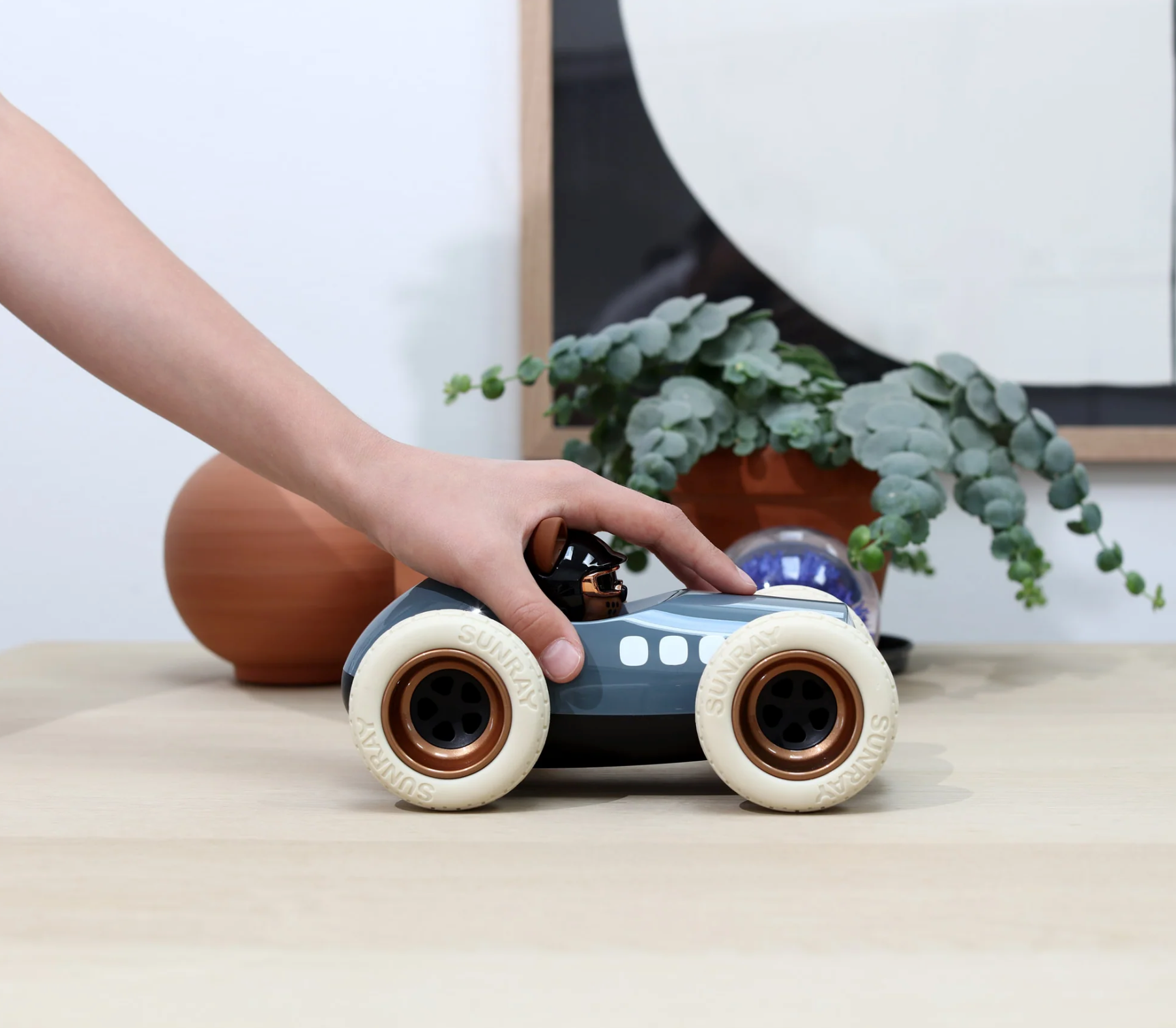 Voiture Egg Carlos - Gris