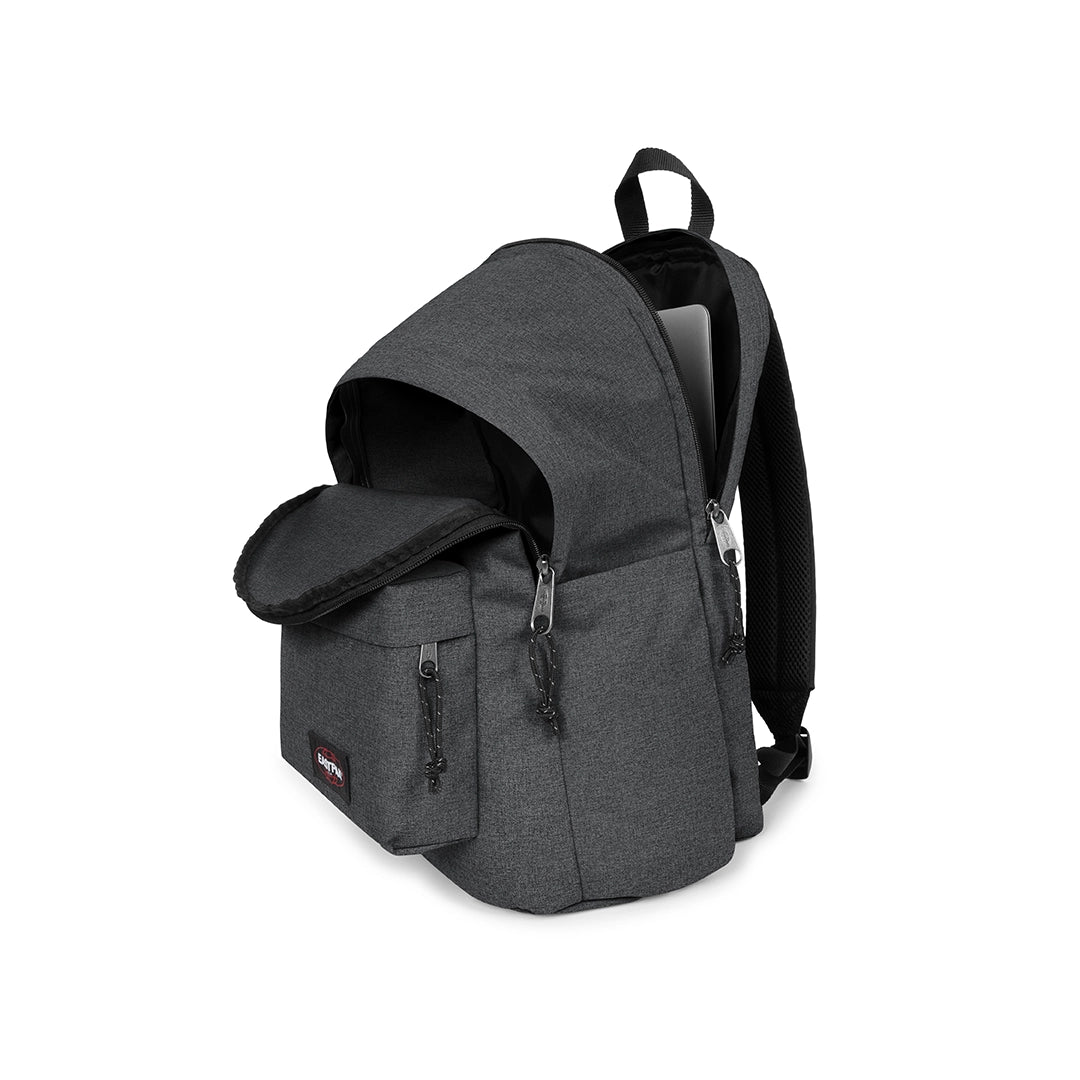 Sac à dos Eastpak Day Office Black Denim, vue de coté, poches ouvertes
