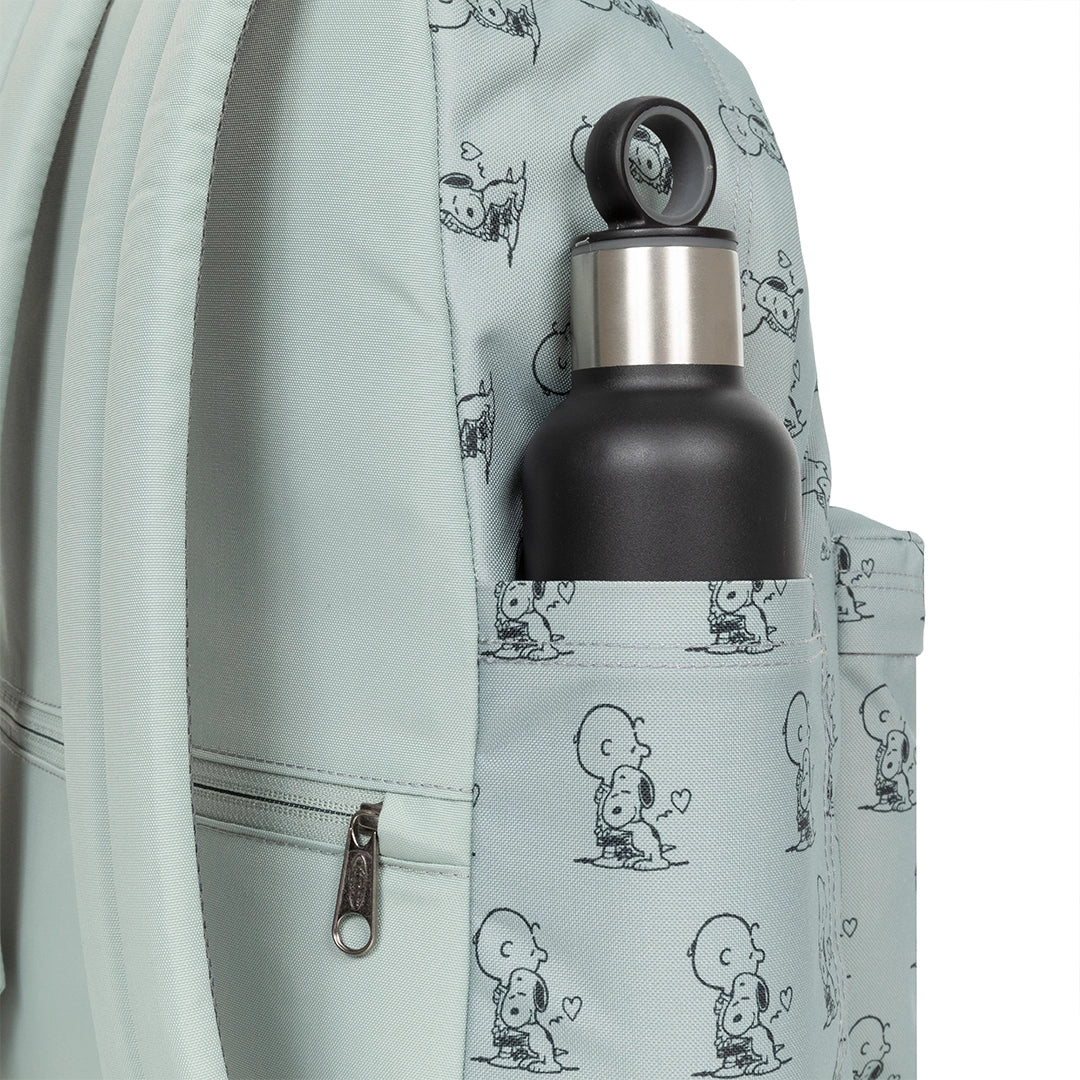 Sac à dos Eastpak Day Pak'R Peanuts Mint, gros plan sur la poche latérale