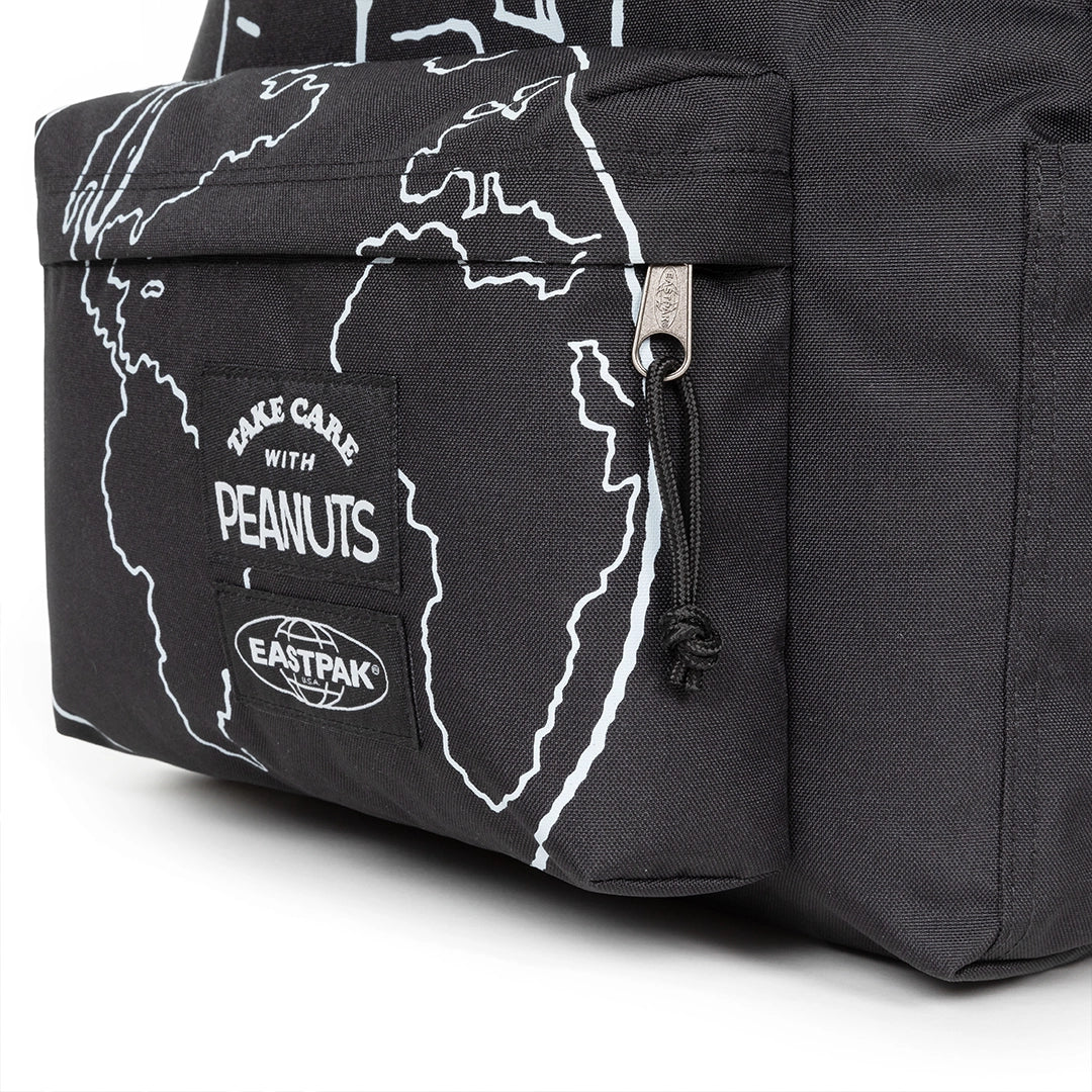 Sac à dos Eastpak Day Pak'R Peanuts Placed, gros plan poche avant
