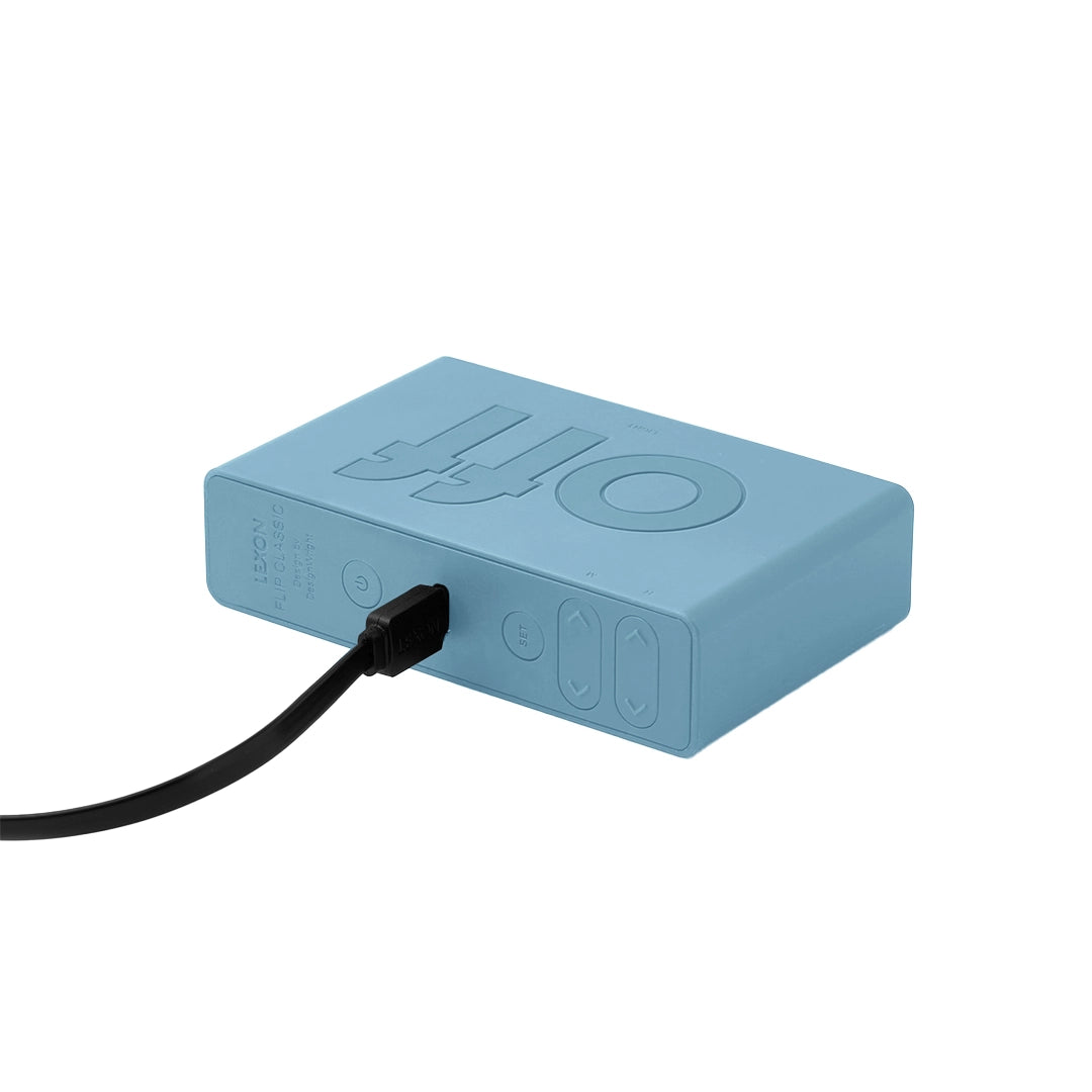 Réveil Flip Classic Lexon - bleu clair