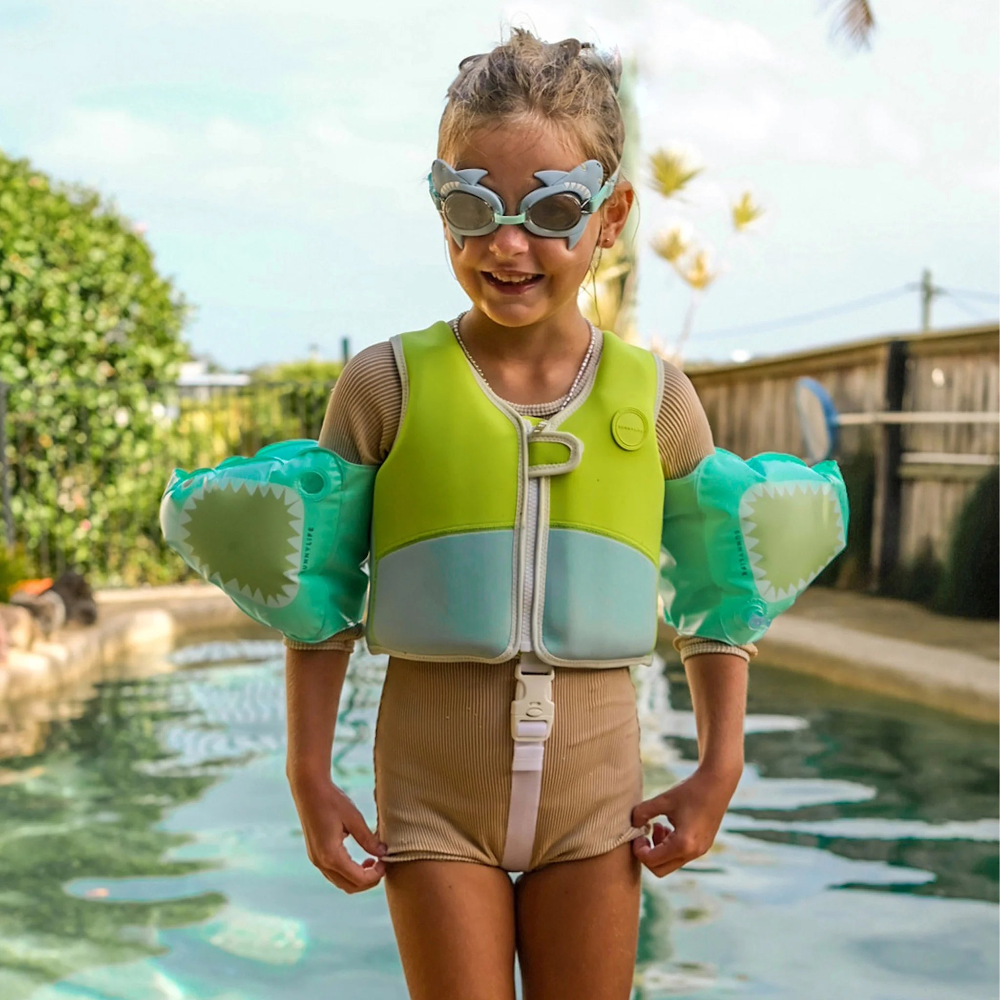 Sunnylife Lunettes de piscine enfant - Salty the Shark
