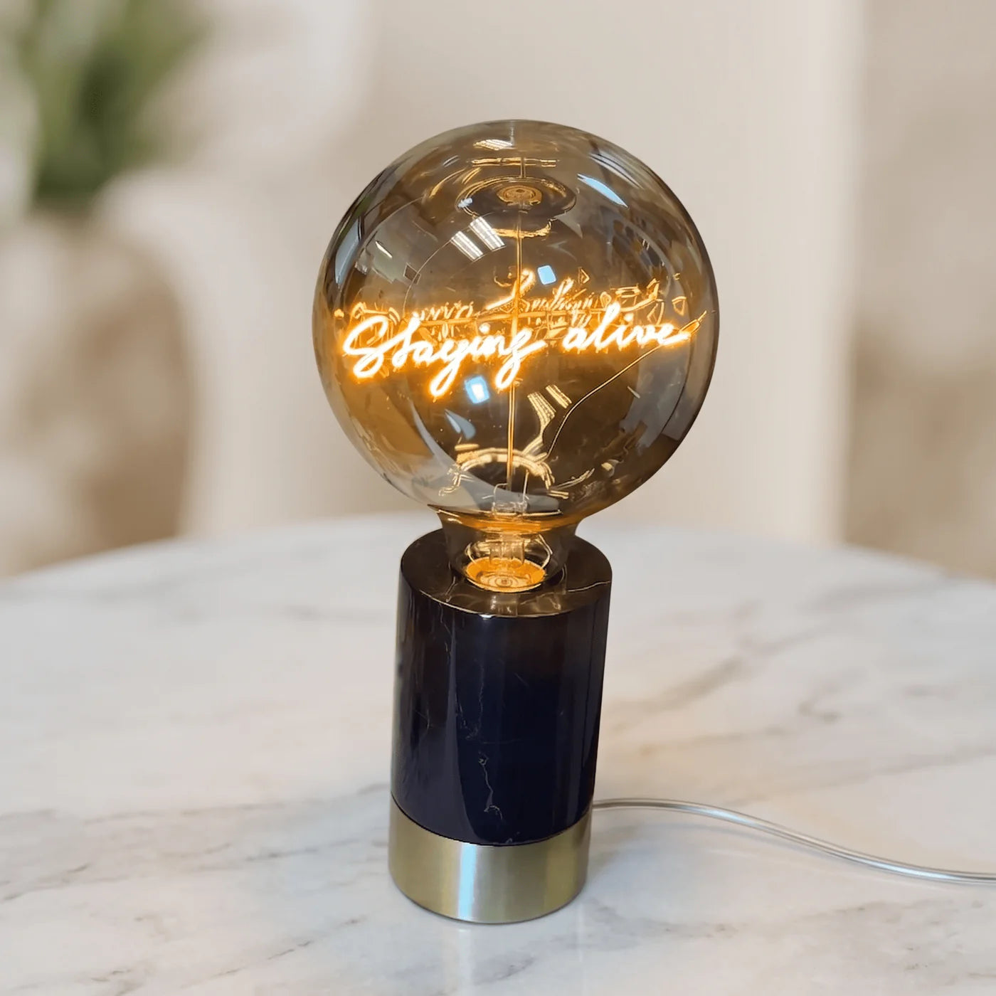 Ampoule Staying alive