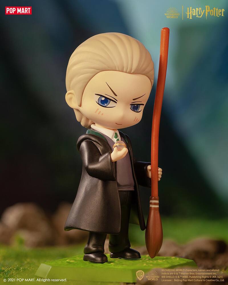 FIGURINE HARRY POTTER SORCERER