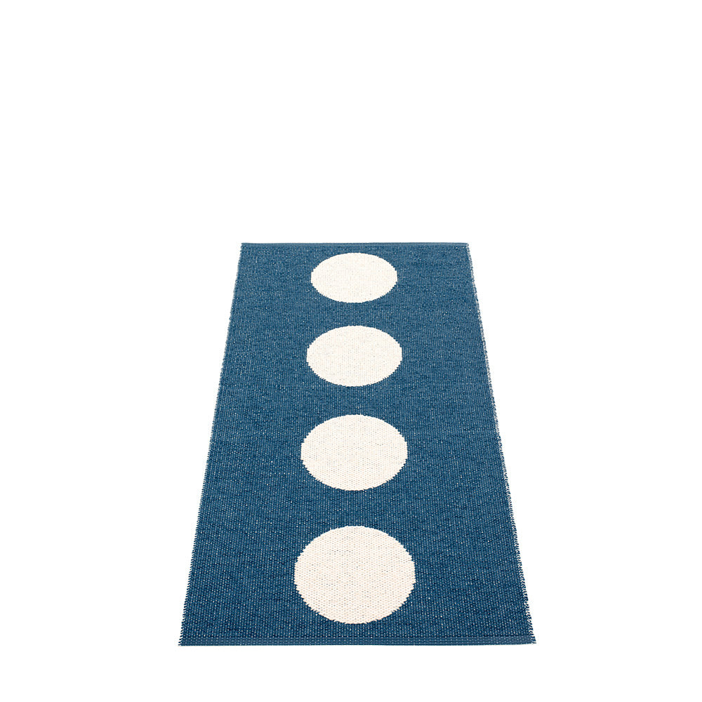 Pappelina Tapis Vera bleu 70 x 150 cm