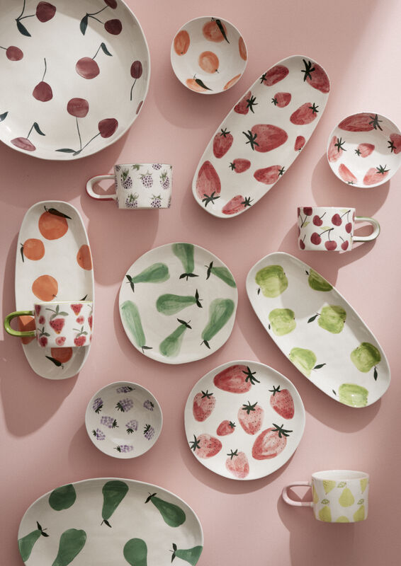Assiette longue motif pommes vertes