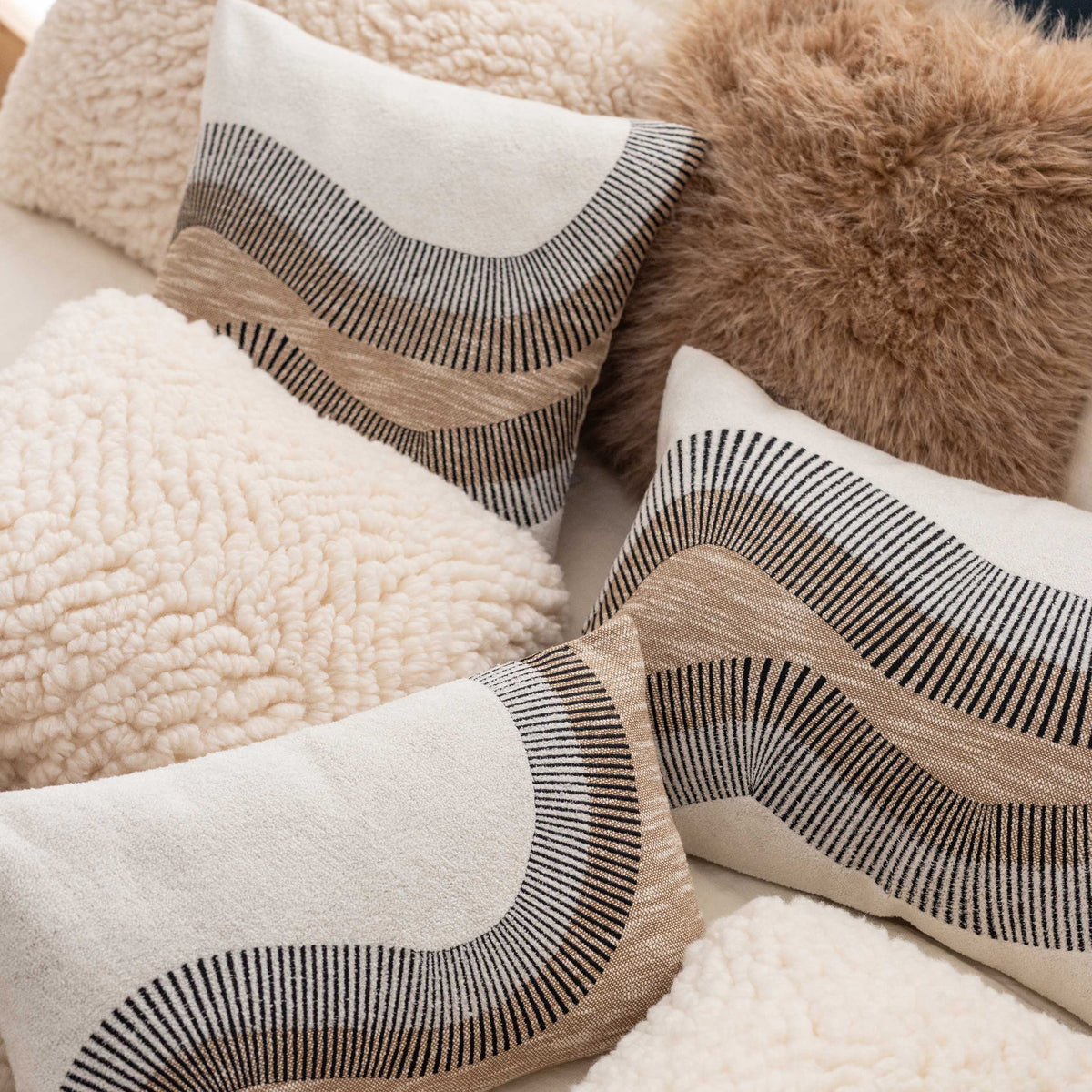 Coussin brodé - Hiro