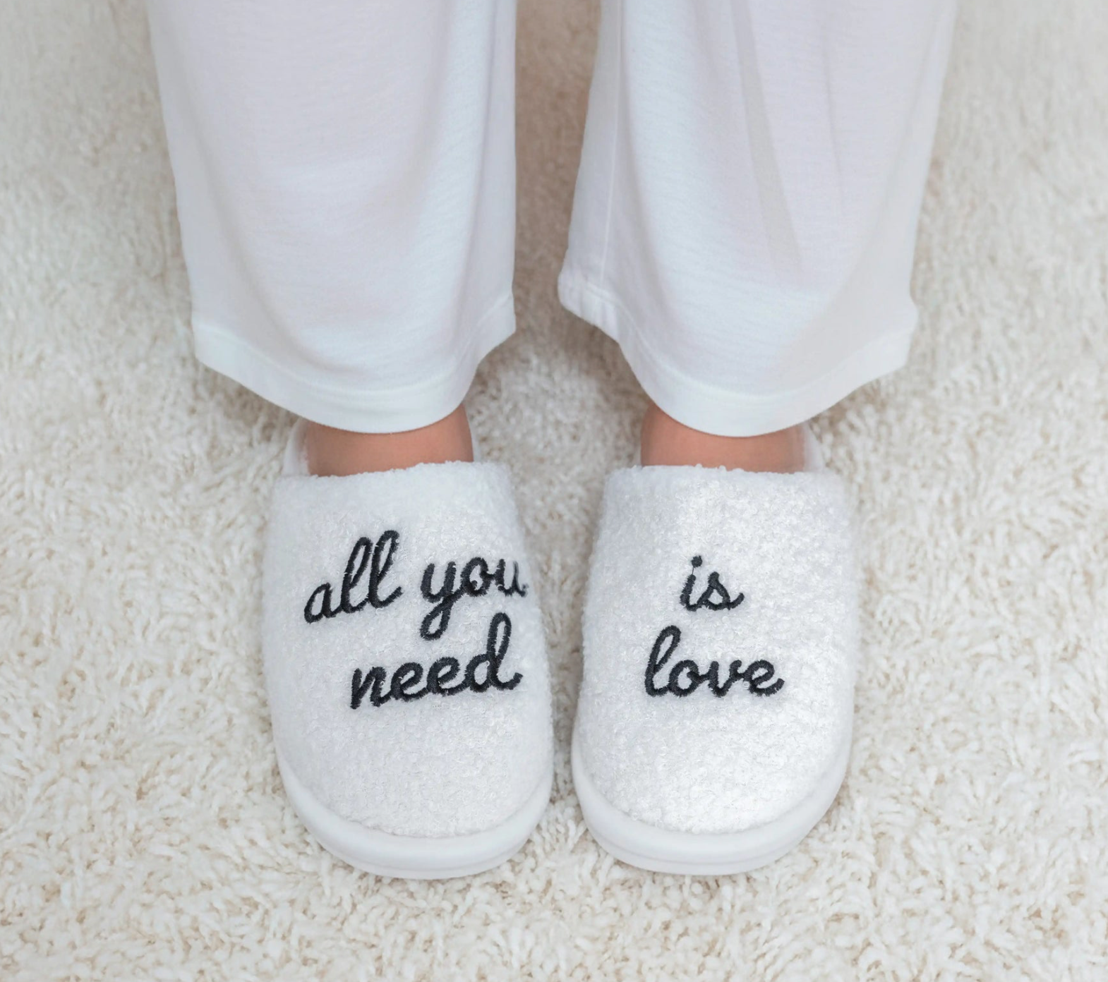 Chaussons All you need is love