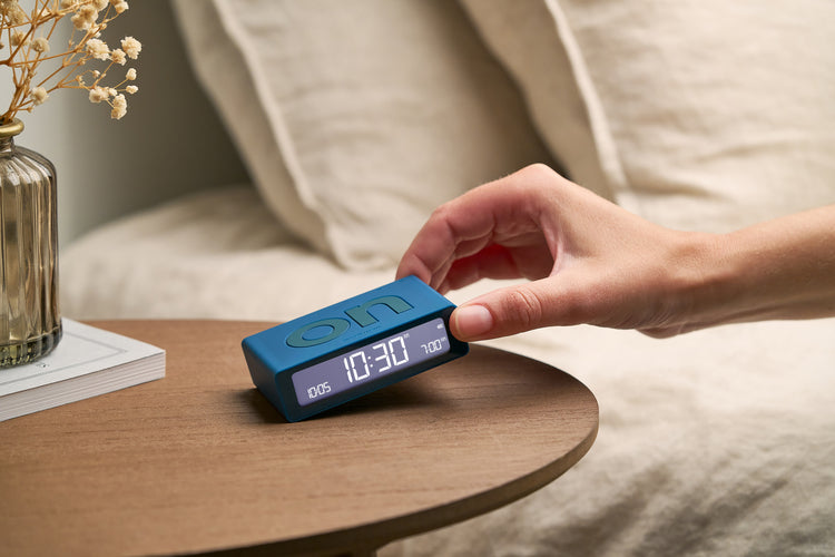 Réveil Flip mini Lexon - Bleu canard