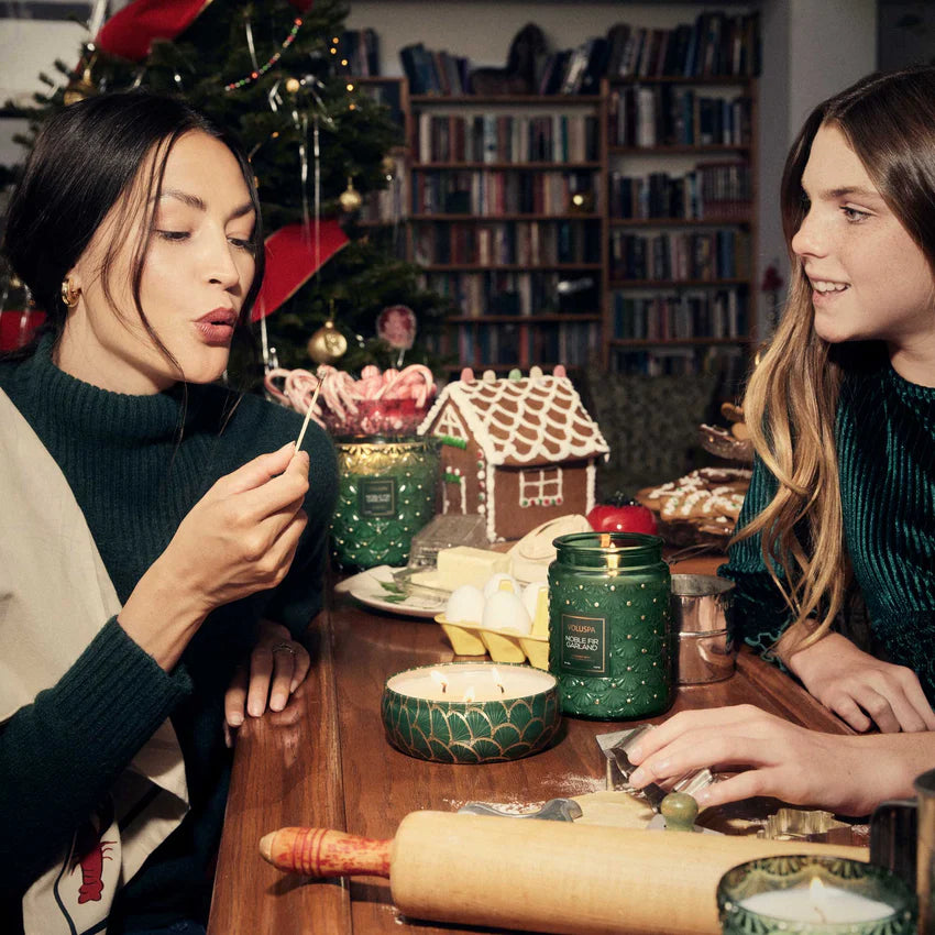 Voluspa bougie parfumée 3 mèches - Noble Fir Garland