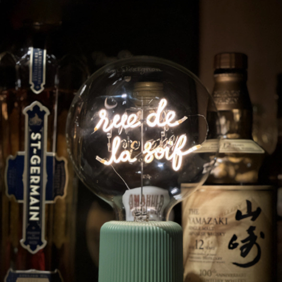 Socle Pop Nomad avec ampoule MITB PORTABLE™ en intérieur