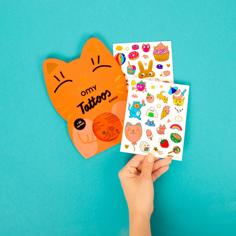 Kit de Tatouages éphémères pour enfants. Collection Kawaii! Découvrez les petites pépites colorées de OMY chez Bathroom Graffiti.