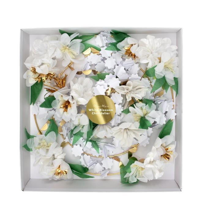 CHANDELIER FLEURS BLANCHES