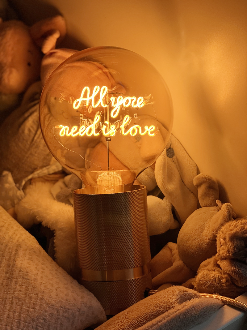 Ampoule all you need is love
